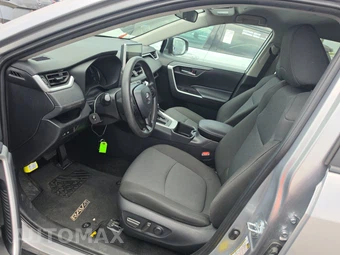 2025 Toyota RAV4 XLE – miniatura 13
