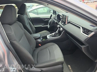 2025 Toyota RAV4 XLE – miniatura 14
