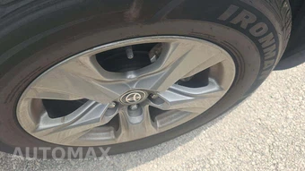 2025 Toyota RAV4 XLE – miniatura 25