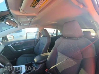 2025 Toyota RAV4 XLE - miniatura 13
