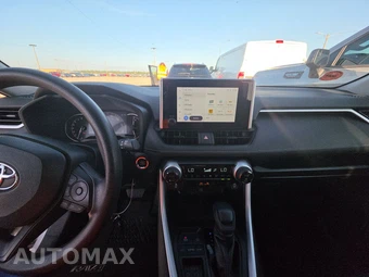 2025 Toyota RAV4 XLE - miniatura 17