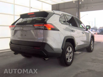 2025 Toyota RAV4 XLE - miniatura 5