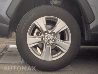 2025 Toyota RAV4 XLE - miniatura 11