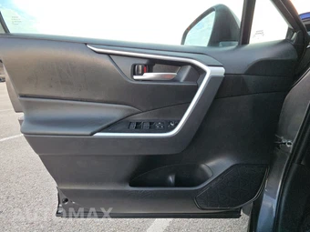 2025 Toyota RAV4 XLE - miniatura 15