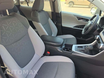 2025 Toyota RAV4 XLE - miniatura 15