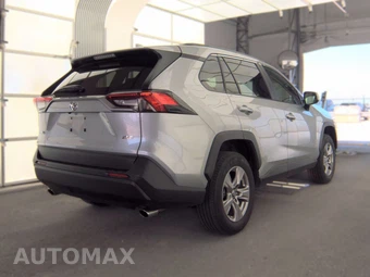 2025 Toyota RAV4 XLE - miniatura 5