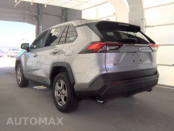 2025 Toyota RAV4 XLE - miniatura 8