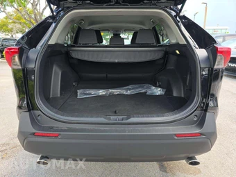 2025 Toyota RAV4 XLE – miniatura 11