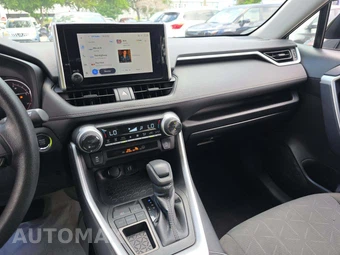 2025 Toyota RAV4 XLE – miniatura 7