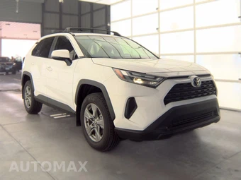 2025 Toyota RAV4 XLE - miniatura 4