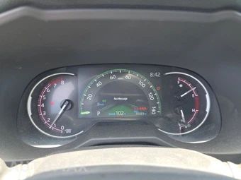 2025 Toyota RAV4 XLE - miniatura 12