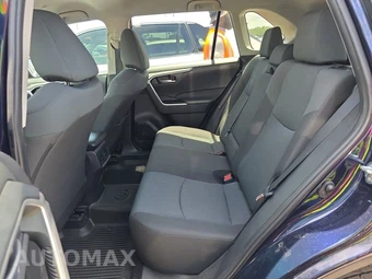 2025 Toyota RAV4 XLE - miniatura 13