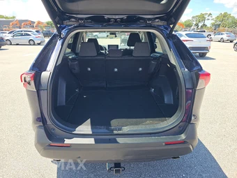 2025 Toyota RAV4 XLE - miniatura 17