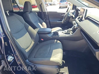 2025 Toyota RAV4 XLE - miniatura 8