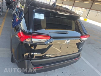 2025 Toyota RAV4 XLE - miniatura 5