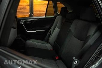 2025 Toyota RAV4 XLE - miniatura 11