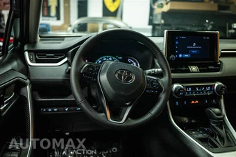 2025 Toyota RAV4 XLE - miniatura 16