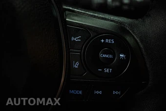 2025 Toyota RAV4 XLE - miniatura 19