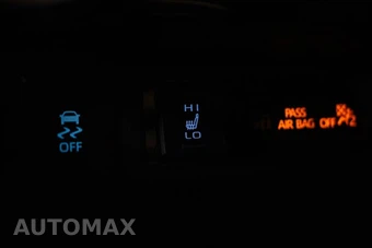 2025 Toyota RAV4 XLE - miniatura 24