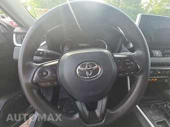 2025 Toyota RAV4 XLE - miniatura 10