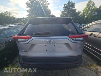 2025 Toyota RAV4 XLE - miniatura 5