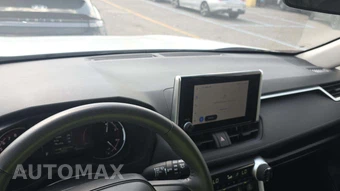 2025 Toyota RAV4 XLE - miniatura 24