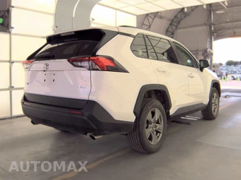 2025 Toyota RAV4 XLE - miniatura 5