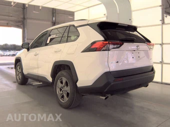 2025 Toyota RAV4 XLE - miniatura 8