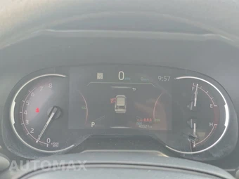 2025 Toyota RAV4 XLE - miniatura 18