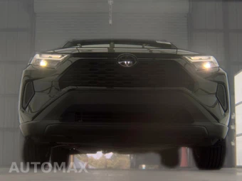 2025 Toyota RAV4 XLE - miniatura 3
