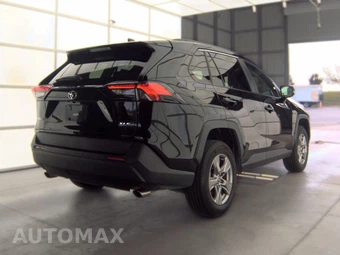 2025 Toyota RAV4 XLE - miniatura 5