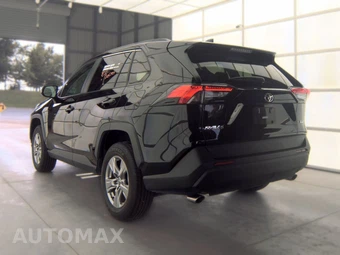2025 Toyota RAV4 XLE - miniatura 8