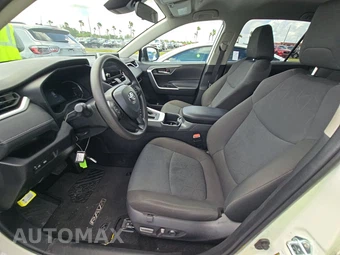 2025 Toyota RAV4 XLE – miniatura 13