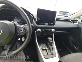 2025 Toyota RAV4 XLE – miniatura 17