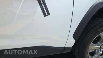 2025 Toyota RAV4 XLE – miniatura 28