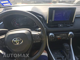 2025 Toyota RAV4 XLE - miniatura 11