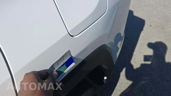 2025 Toyota RAV4 XLE - miniatura 20