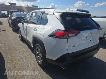 2025 Toyota RAV4 XLE - miniatura 6