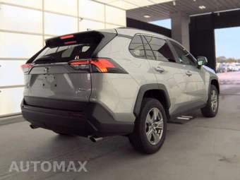 2025 Toyota RAV4 XLE - miniatura 5