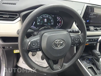 2025 Toyota RAV4 XLE - miniatura 10