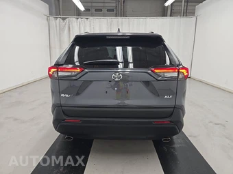 2025 Toyota RAV4 XLE - miniatura 5