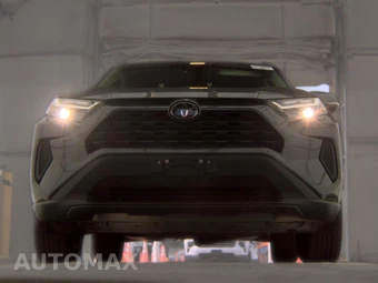 2025 Toyota RAV4 XLE - miniatura 3
