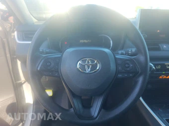 2025 Toyota RAV4 XLE – miniatura 16