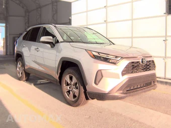 2025 Toyota RAV4 XLE – miniatura 4