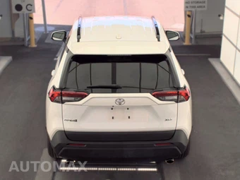 2025 Toyota RAV4 XLE - miniatura 6