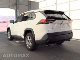 2025 Toyota RAV4 XLE - miniatura 8