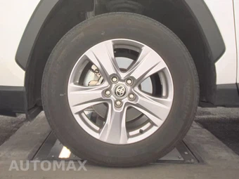 2025 Toyota RAV4 XLE - miniatura 9