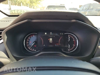 2025 Toyota RAV4 XLE – miniatura 12