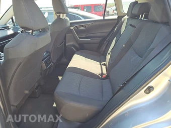 2025 Toyota RAV4 XLE – miniatura 13