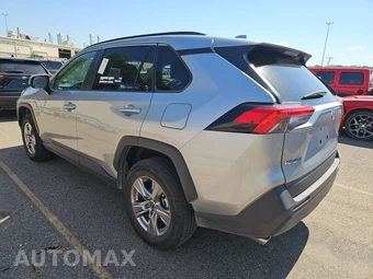 2025 Toyota RAV4 XLE – miniatura 6